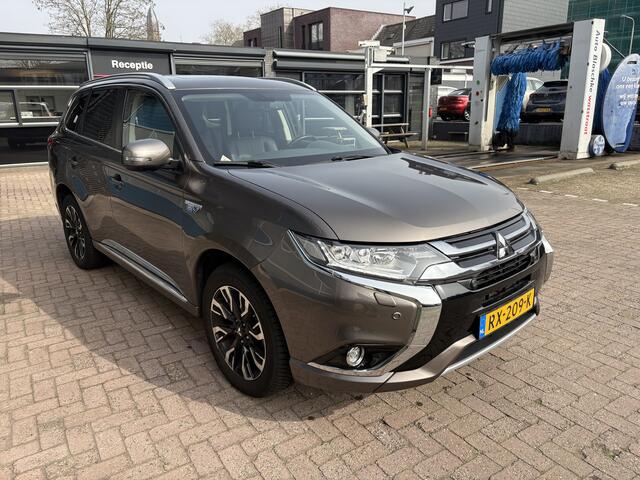 Mitsubishi OUTLANDER 2.0 PHEV Prestige, climate/cruise/navi,leder, trkehaak, schuifdak