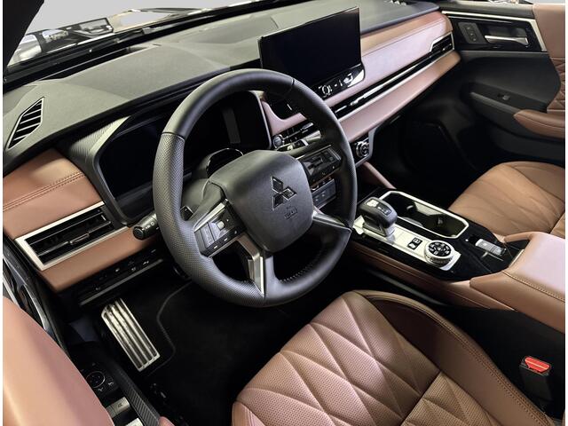 Mitsubishi OUTLANDER 2.4 PHEV Instyle+ Black edition MY2026