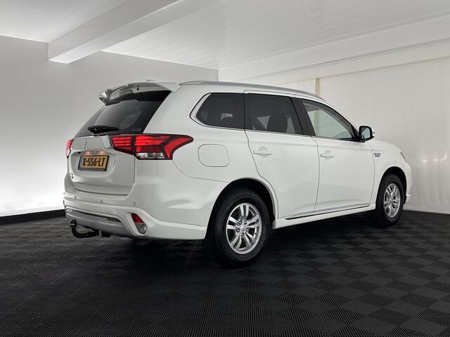 Mitsubishi OUTLANDER 2.4 PHEV Pure (INCL-BTW) *AUT | FULL-LED | KEYLESS | CAMERA | HEATED-COMFORTSEATS | ECC | SHIFTPADDLES | PDC | CRUISE | PRIVACY-GLASS | DAB | TOWBAR | 16''ALU*