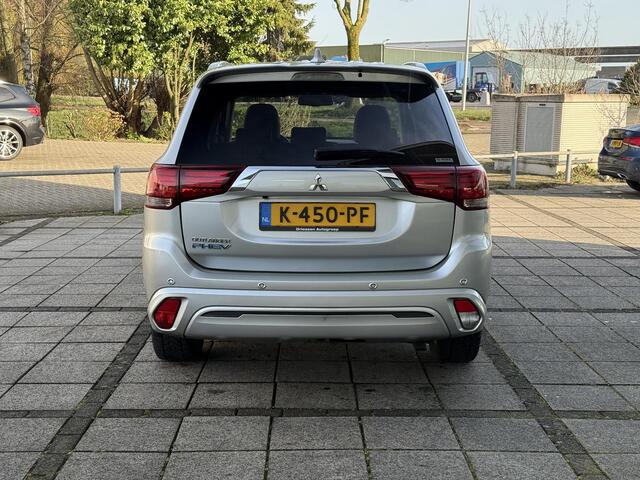 Mitsubishi OUTLANDER Aut. 2.4 PHEV Intense | Apple Carplay | Camera | Stoel Verwarming |