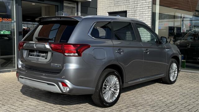 Mitsubishi OUTLANDER 2.4 PHEV | AppleCarplay | Camera | Cruise