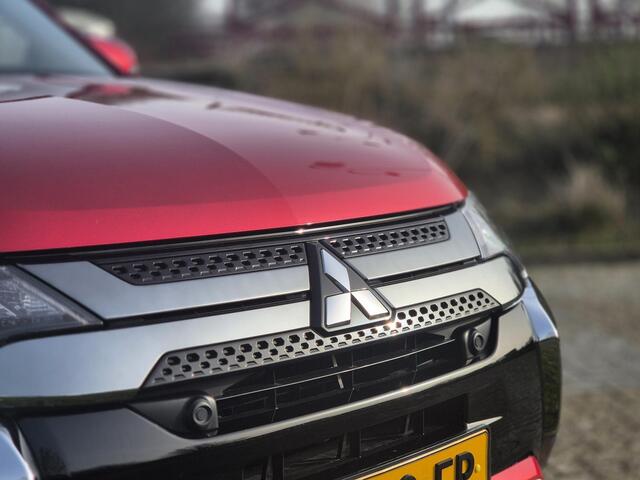 Mitsubishi OUTLANDER 2.4 PHEV Intense+