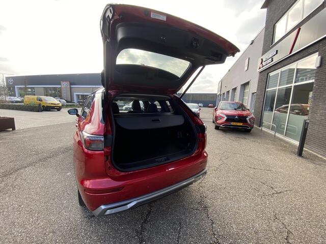 Mitsubishi OUTLANDER 2.4 PHEV Instyle