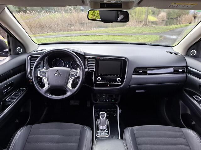 Mitsubishi OUTLANDER 2.4 PHEV Intense+ Trekhaak | Carplay & Android auto