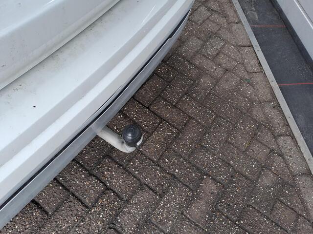 Mitsubishi OUTLANDER 2.4 PHEV Intense S