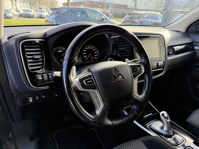 Mitsubishi OUTLANDER BWJ 2021 | 2.4 225PK PHEV Pure | CLIMA | NAVI | STOELVERW | LEDER | CAMERA A | CARPLAY |