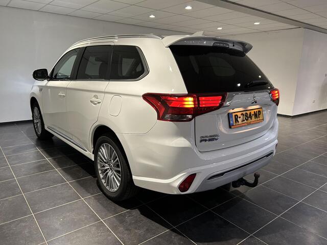 Mitsubishi OUTLANDER 2.4 PHEV Pure+ | Apple Carplay/Android Auto | Trekhaak | Achteruitrijcamera |