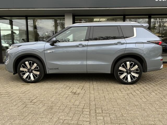 Mitsubishi OUTLANDER 2.4 PHEV Instyle DEMO ( beschikbaar per 09-2026 ) | Lederen bekleding | Elektrisch verstelbare voorstoelen | Verwarmbare stoelen voor- en achter | Elektrisch panoramadak | 3-zone Climate Control | 8 jaar fabrieksgarantie