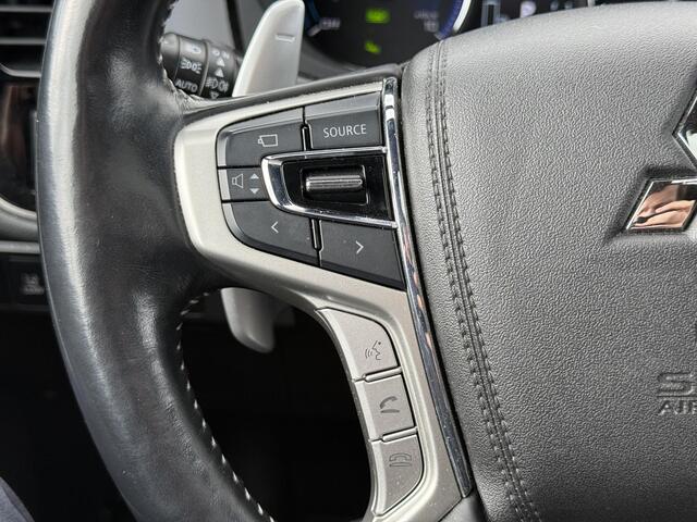 Mitsubishi OUTLANDER 2.4 PHEV Instyle Pano | Leder | 360 Camera | Nieuwstaat!