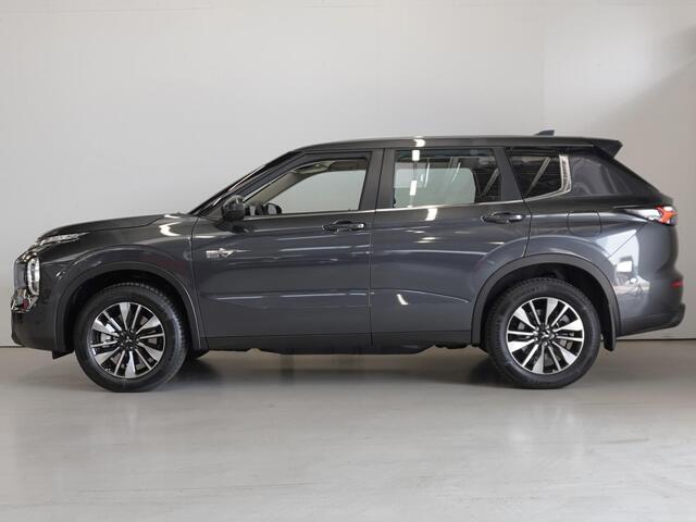 Mitsubishi OUTLANDER 2.4 PHEV Pure | 360 Camera | Standkachel | Navi | Clima | 8 jaar garantie!