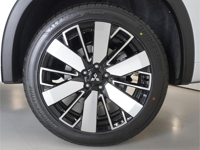 Mitsubishi OUTLANDER 2.4 PHEV Instyle | Uit voorraad leverbaar | Full options | 8 jaar garantie