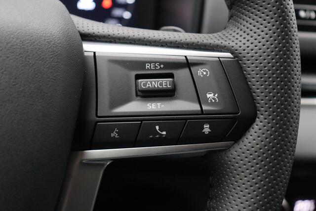 Mitsubishi OUTLANDER 2.4 PHEV First Edition | HUD | Elektrisch bedienbare achterklep | Stoel- en stuurverwarming |