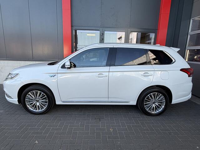 Mitsubishi OUTLANDER 2.4 PHEV Instyle Diamand Edition 360º CAMERA/LEDER VOL!/DODE HOEK DET./TREKHAAK/ACC/ETC,!