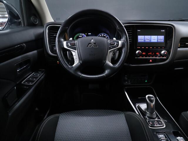 Mitsubishi OUTLANDER 2.4 PHEV Pure [STOELVERWARMING,ACHTERUITRIJCAMERA, CRUISE CONTROL, PARKEERSENSOREN V+A, MULTIFUNCTIONEEL STUUR]