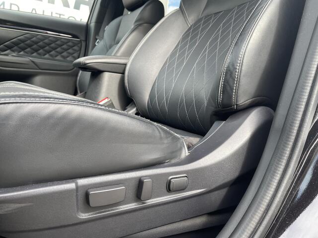 Mitsubishi OUTLANDER 2.4 PHEV Instyle 18"/Trekhaak/LED/Leder/Stoel + stuurverwarming/Dodehoek/PDC v+a/360 Camera/Apple Carplay & Android Auto