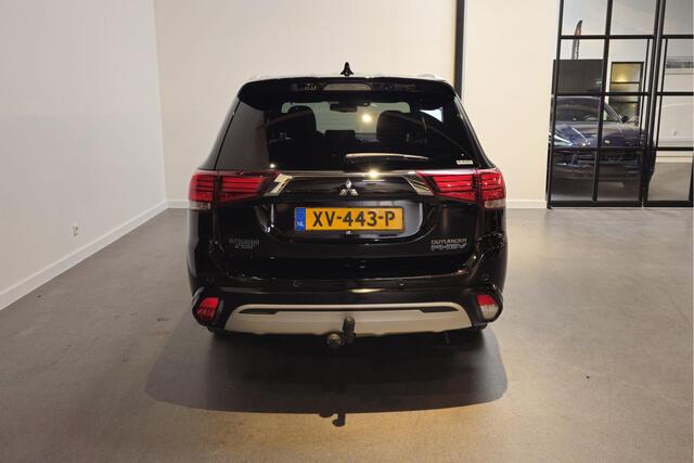 Mitsubishi OUTLANDER 2.4 PHEV Instyle - Stoel/Stuurverwarming - Trekhaak - Schuif/kanteldak - Apple Carplay/Android auto - Adaptive Cruise - Dodehoekdetectie - Premium Audio - Speciale lak