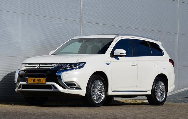 Mitsubishi OUTLANDER PHEV 2.4 INSTYLE 4WD | PLUG IN HYBRID | FULL OPTIONS | SoH 77% | SCHUIFDAK | ADAPTIEF CRUISE | TREKHAAK 1500KG | FABRIEKSGARANTIE TOT 02-09-2028* | ALL IN RIJKLAARPRIJS
