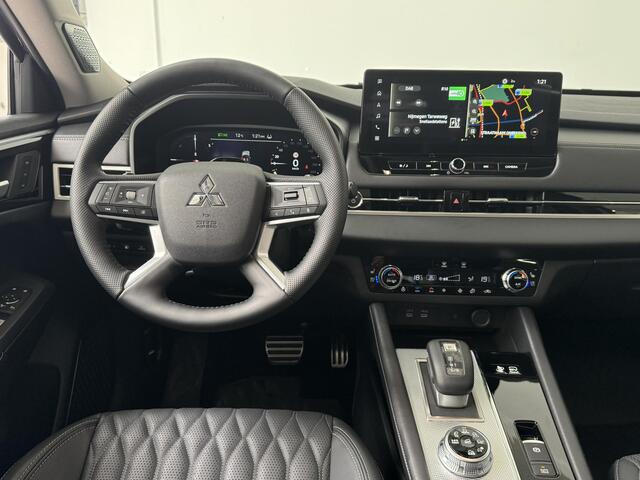 Mitsubishi OUTLANDER 2.4 PHEV Instyle | Trekhaak | Leder | 360° Camera | Panoramadak | YAMAHA Audio |