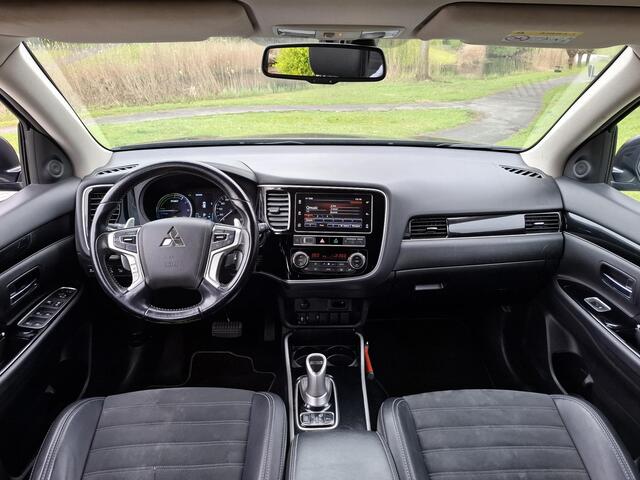 Mitsubishi OUTLANDER 2.4 PHEV Intense S