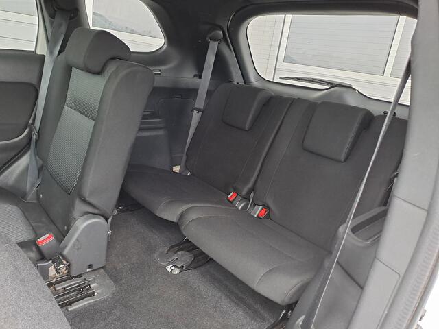 Mitsubishi OUTLANDER 2.0 2WD Intense+ 7-Persoons Stuur/stuur Verwarming, Cruise control,