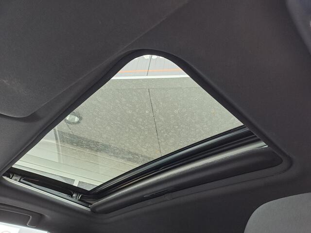 Mitsubishi OUTLANDER 2.0 2WD Intense+ 7-Persoons Stuur/stuur Verwarming, Cruise control,