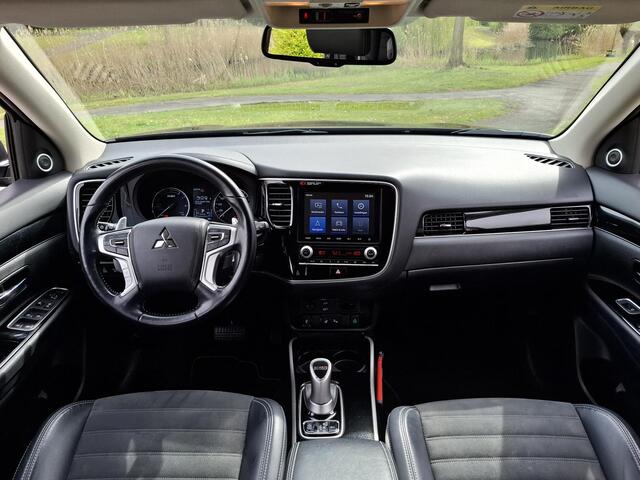Mitsubishi OUTLANDER 2.4 PHEV Intense+ | Trekhaak | All seasons