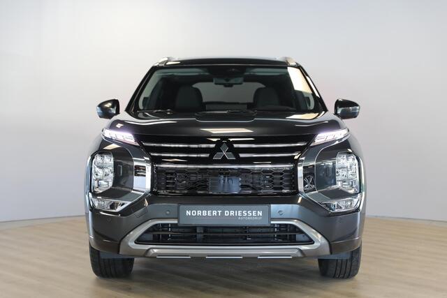 Mitsubishi OUTLANDER 2.4 PHEV Instyle | Schuif- kanteldak | Leer | Head-Up