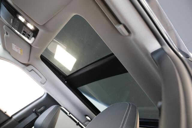 Mitsubishi OUTLANDER 2.4 PHEV Instyle | Schuif- kanteldak | Leer | Head-Up