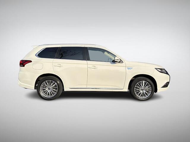 Mitsubishi OUTLANDER 2.4 PHEV Intense+ incl. Trekhaak!