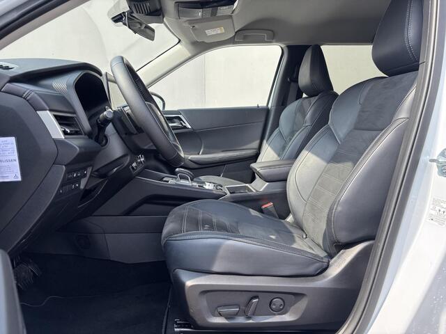 Mitsubishi OUTLANDER 2.4 PHEV Business Edition / 1600kg Trekgewicht / 8 jaar Garantie / Origineel NL Auto / Yamaha Audio Installatie / Navigatie/ Apple Carplay Android Auto / Stuur-& Stoelverwarming / 360 Camera / HUD / Elektrische Achterklep / PHEV AWD 4WD