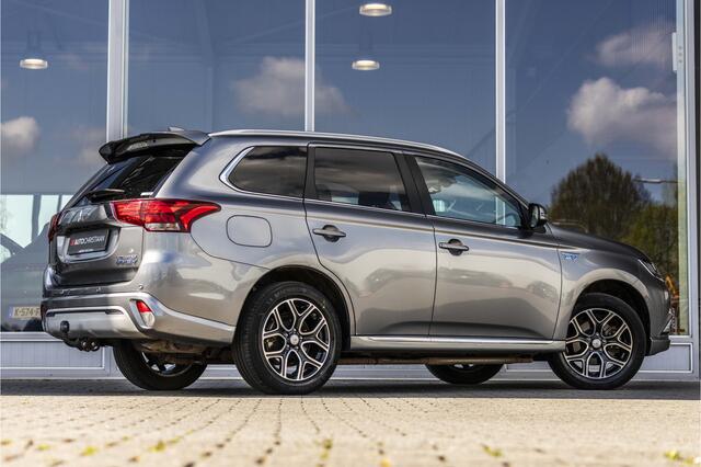 Mitsubishi OUTLANDER 2.4 PHEV Intense+ | Pano | Afn. Trekhaak