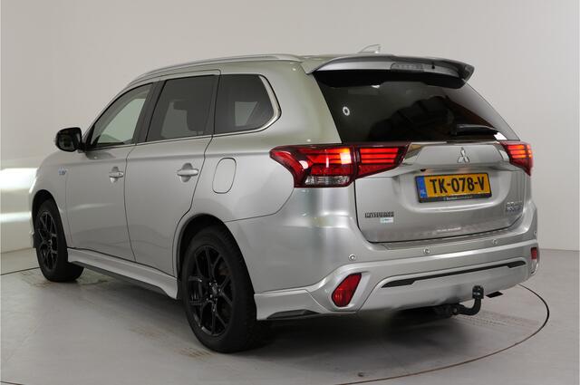 Mitsubishi OUTLANDER 2.4 PHEV S-Edition | Trekhaak | Schf/kantel | Stl. verw. | Camera |