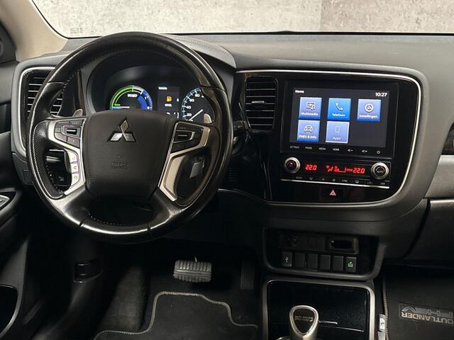Mitsubishi OUTLANDER 2.4 PHEV Deluxe 225Pk Automaat (NAVIGATIE, CAMERA, STOELVERWARMING, GETINT GLAS, SPORTSTOELEN, CRUISE, NIEUWE APK, NIEUWSTAAT)