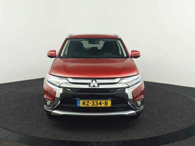 Mitsubishi OUTLANDER 2.0 Connect Pro