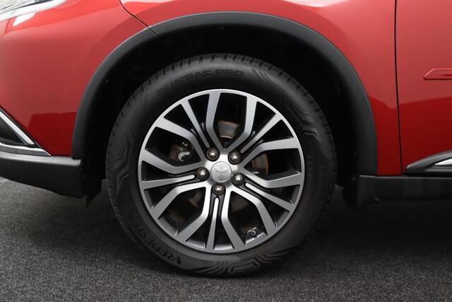 Mitsubishi OUTLANDER 2.0 Connect Pro