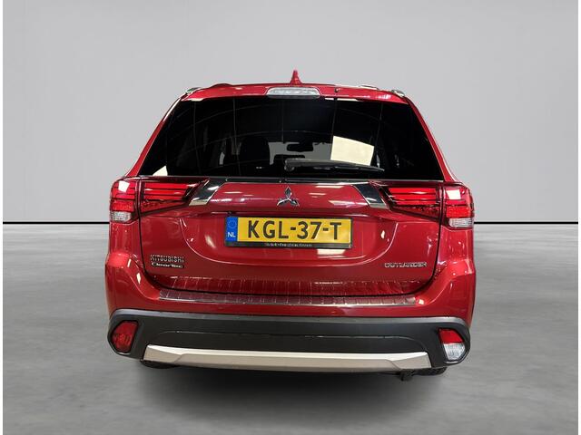 Mitsubishi OUTLANDER 2.0 Connect Pro