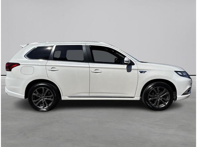 Mitsubishi OUTLANDER 2.4 PHEV Instyle