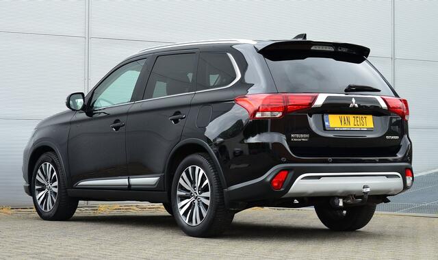 Mitsubishi OUTLANDER 2.O CVT INSTYLE 7-ZIT 4WD | HOGE ZIT | LEER | ADAPTIEF CRUISE | 7 PERSOONS | TREKHAAK | ALL SEASON BANDEN | ALL IN RIJKLAARPRIJS