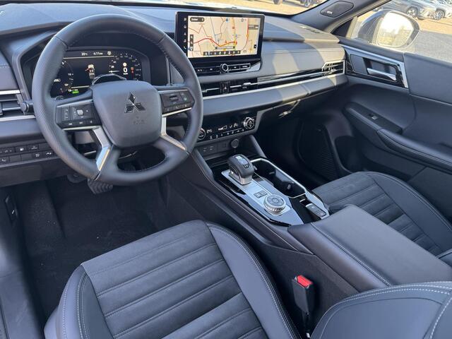 Mitsubishi OUTLANDER 2.4 PHEV Intense+