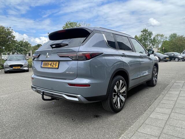 Mitsubishi OUTLANDER 2.4 PHEV First Edition