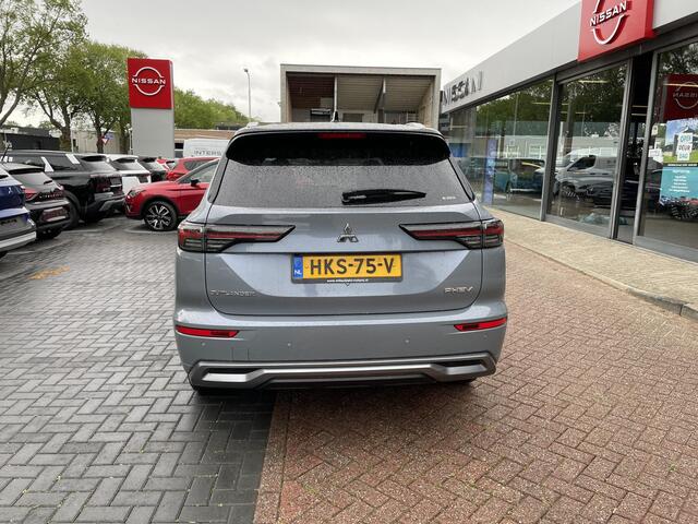 Mitsubishi OUTLANDER 2.4 PHEV Instyle+ | Panoramadak | Premium Audio | Adaptieve Cruise Control | Fabrieksgarantie T/M 15-04-2033 |