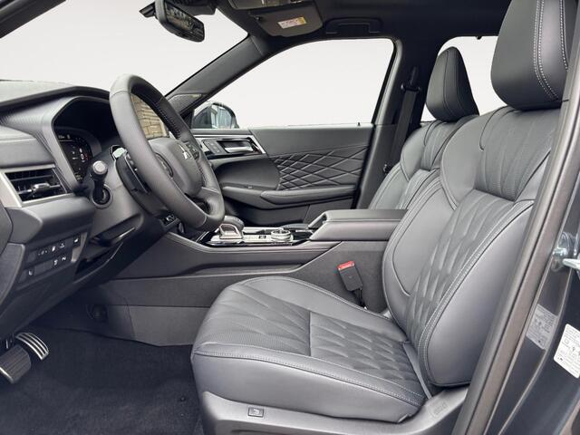 Mitsubishi OUTLANDER 2.4 PHEV Instyle+ | BLACK EDITION | ALLE OPTIES | DIRECT LEVERBAAR |