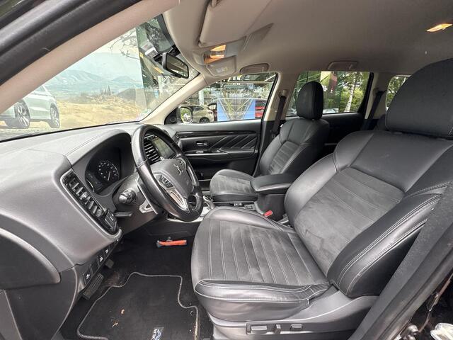 Mitsubishi OUTLANDER 2.4 PHEV Intense | Cruise Control | Carplay | Trekhaak | Dealeronderhouden | FABRIEKSGARANTIE TOT 09-2029 | 1ste eigenaar!
