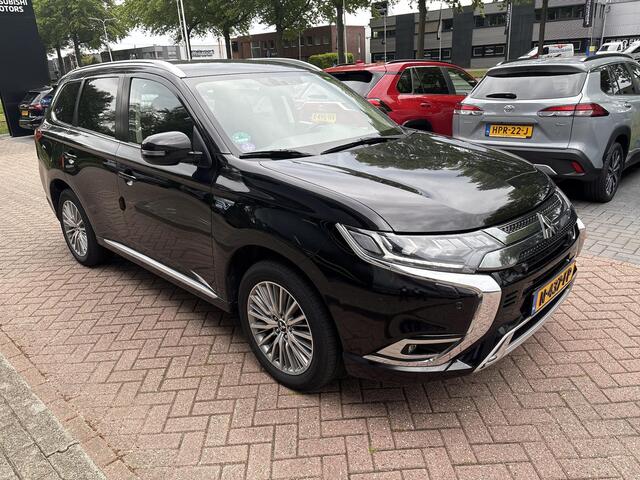 Mitsubishi OUTLANDER 2.4 PHEV Intense | Cruise Control | Carplay | Trekhaak | Dealeronderhouden | FABRIEKSGARANTIE TOT 09-2029 | 1ste eigenaar!