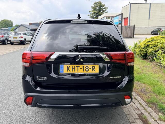 Mitsubishi OUTLANDER 2.0 150PK 7P. AutomaatoPanooCamera