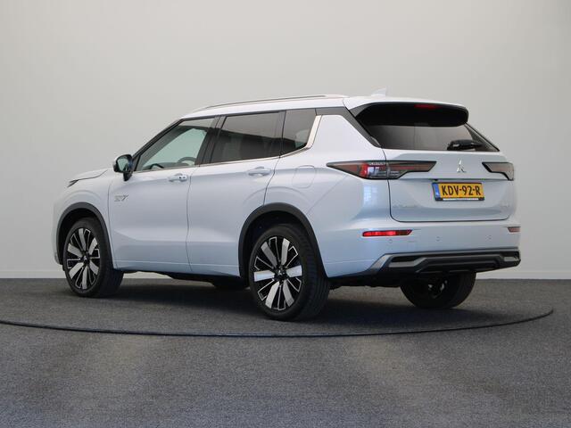 Mitsubishi OUTLANDER 2.4 PHEV Instyle | Stoelverwarming Voor en Achter | Elektrische Achterklep | Yamaha audio | Panoramadak | Stoelmassage |