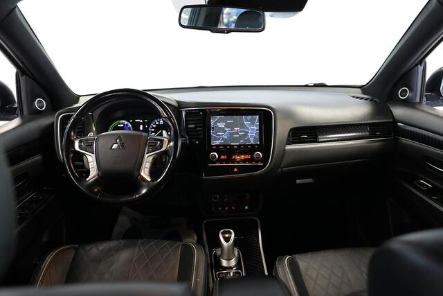 Mitsubishi OUTLANDER 2.4 PHEV Instyle | Trekhaak | Schuif- kanteldak | Leer