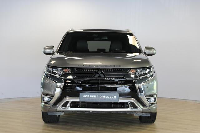 Mitsubishi OUTLANDER 2.4 PHEV Instyle | Trekhaak | Schuif- kanteldak | Leer