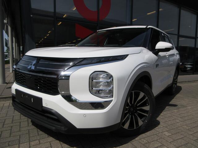 Mitsubishi OUTLANDER 2.4 PHEV Pure | 4WD | AUTOMAAT | 306 PK | NIEUWE AUTO !!