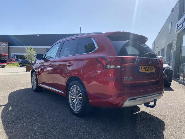Mitsubishi OUTLANDER 2.4 PHEV Intense+ | Trekhaak | Open Dak